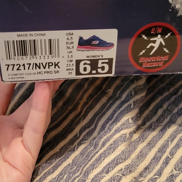 Sketches Workwear Shoes - Picture 2 of 3